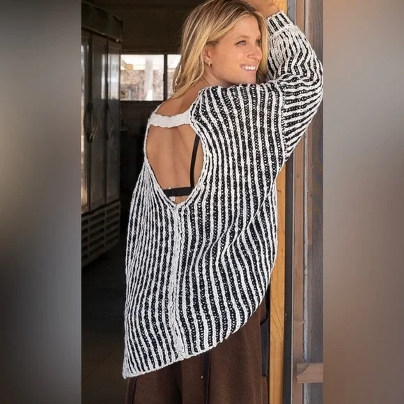 POL - NWT - Oversized, Open Back, Striped Sweater - Picture 3 of 4